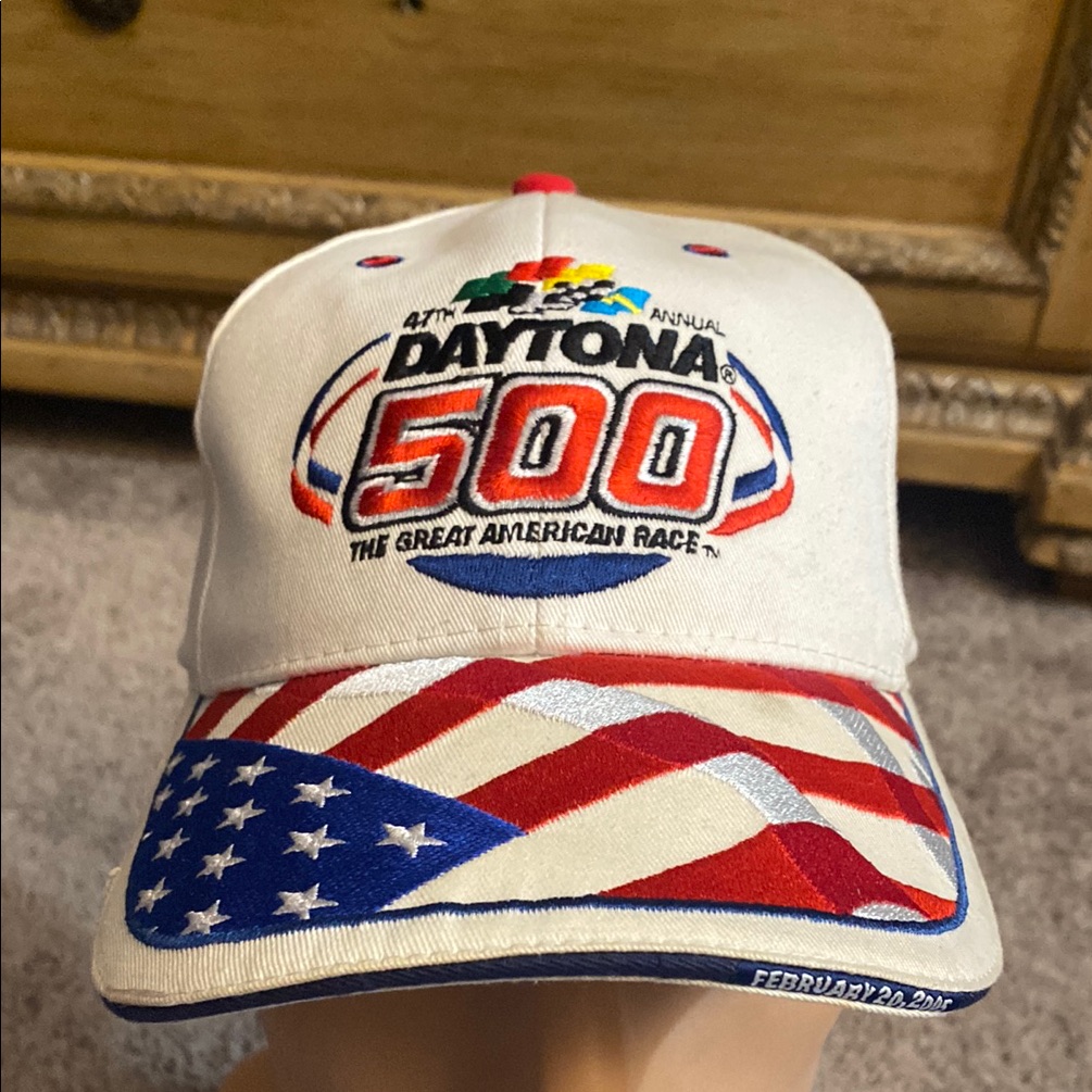 Daytona 500 47th Annual Vtg 2005 Nascar White And Red Cap Daytona 500 47th Annual Vtg 2005 Nascar White And Red Cap